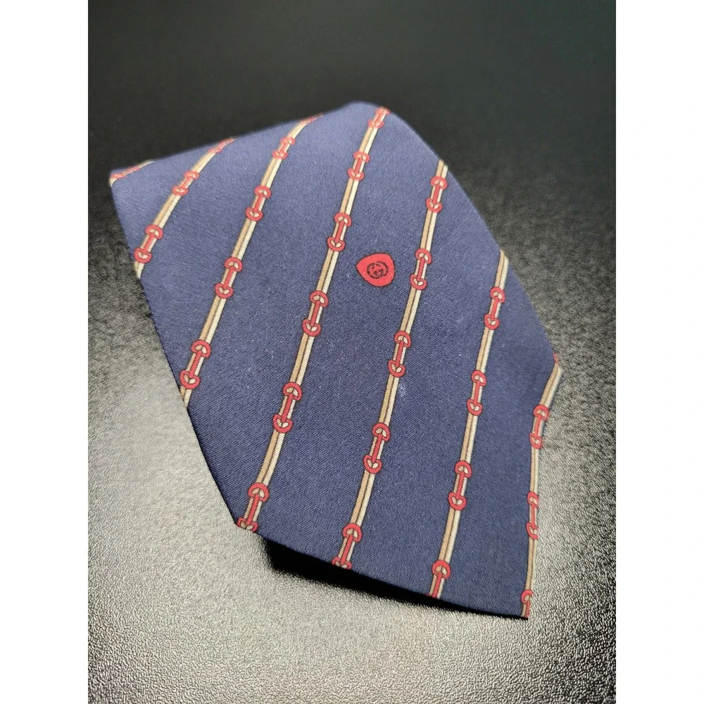 Gucci Men's Necktie Navy Blue Horsebit Stripe Silk 3.25